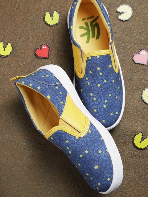 

YK Boys Blue & Yellow Printed Slip-On Sneakers