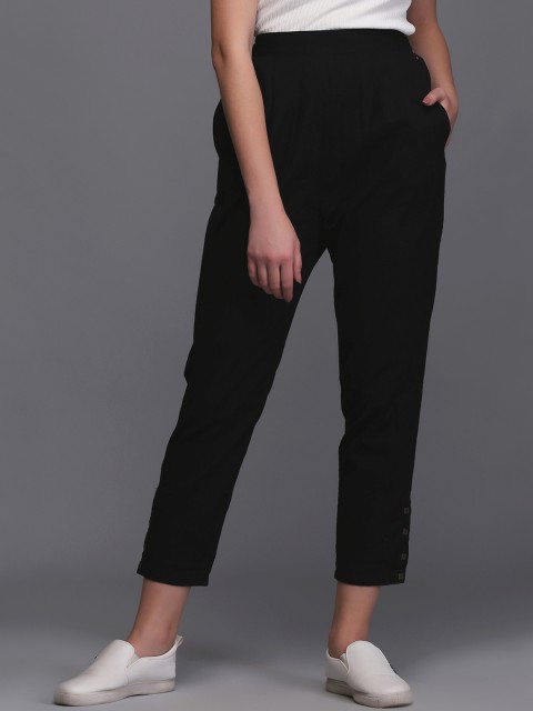 

Ojjasvi Women Black Regular Fit Solid Cropped Trousers