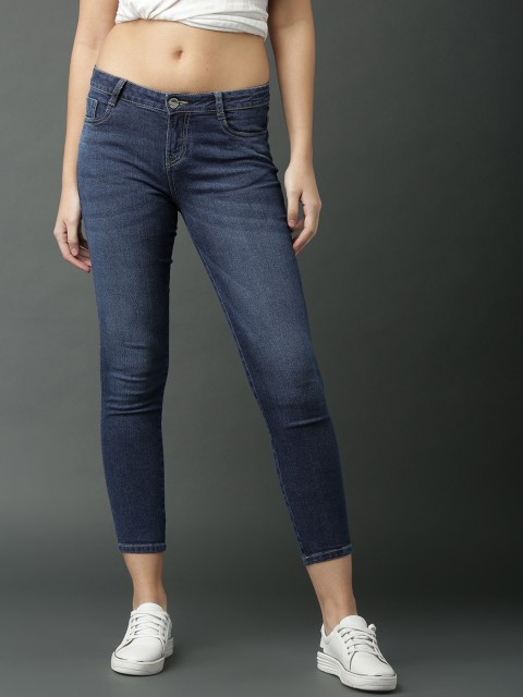 

Roadster Women Navy Skinny Fit Mid-Rise Clean Look Stretchable Cropped Jeans, Navy blue