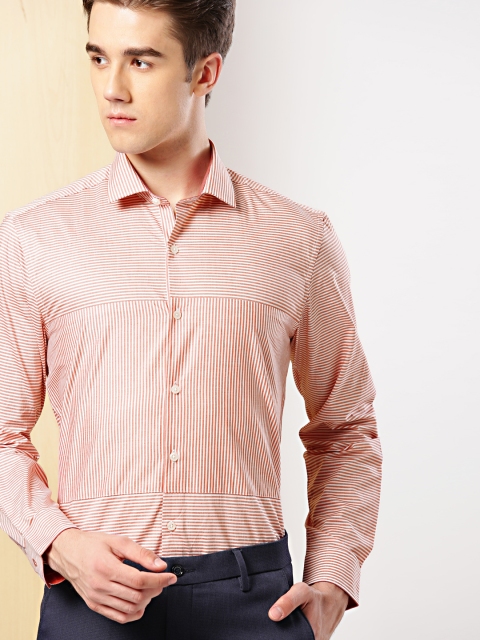 

INVICTUS Men Red & White Slim Fit Striped Semiformal Shirt