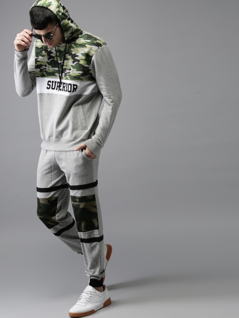 

Moda Rapido Men Grey Printed Hooded Sweatshirt