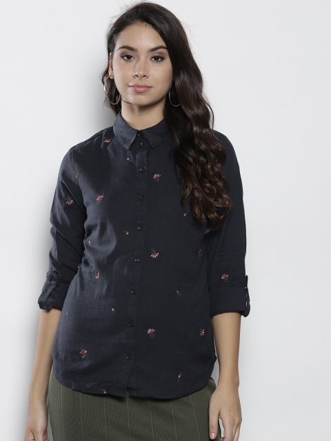 

DOROTHY PERKINS Women Navy Blue Regular Fit Self Design Casual Shirt