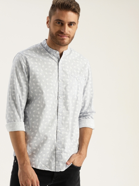 

Sztori Plus Size Men Blue White Printed Casual Shirt