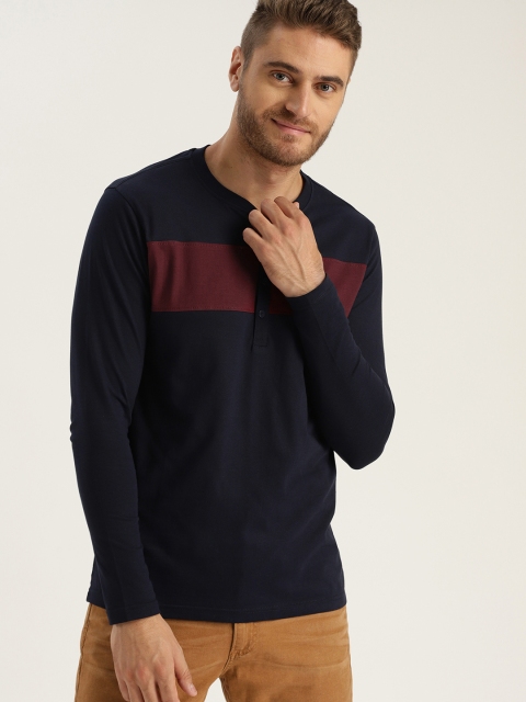 

Sztori Plus Size Men Navy Blue Solid Henley Neck T-shirt