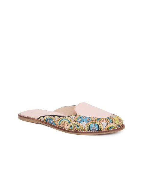 

Chumbak Women Beige Woven Design Mules