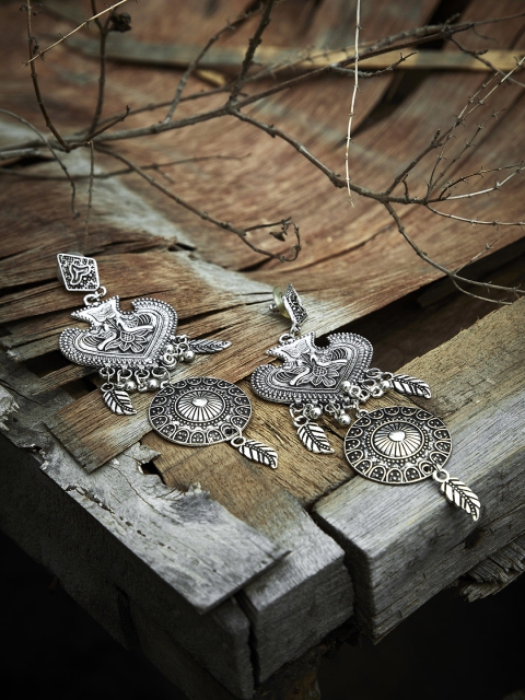 

ZeroKaata Silver-Toned Contemporary Drop Earrings