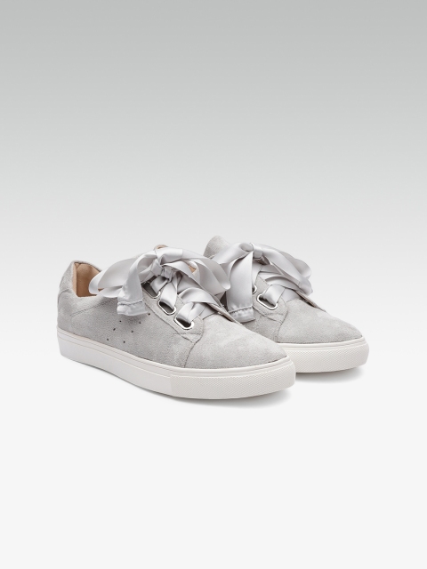 

Carlton London Women Grey Sneakers