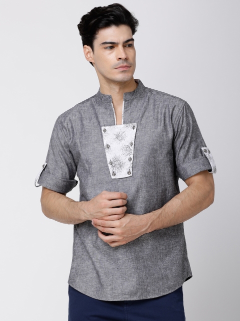

Svanik Men Grey Solid Straight Kurta