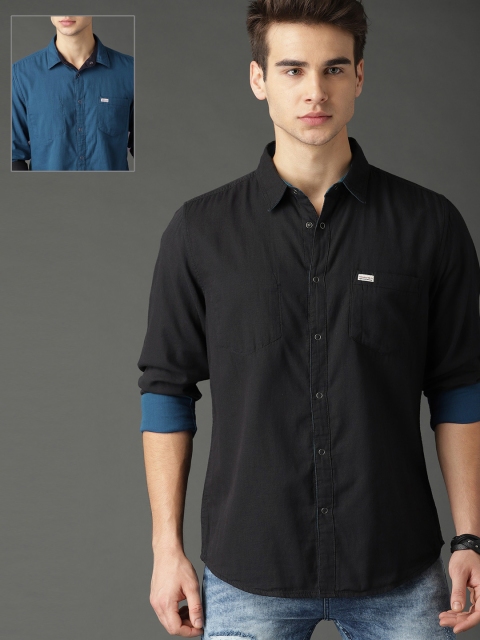 

Roadster Men Black & Teal Blue Regular Fit Solid Reversible Casual Shirt