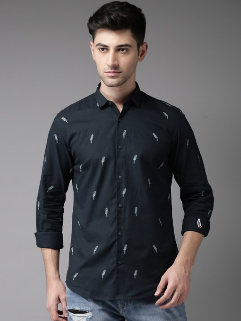

Bene Kleed Men Navy Blue Slim Fit Self Design Casual Shirt