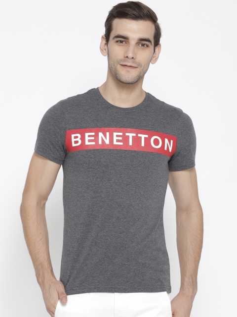 

United Colors of Benetton Men Charcoal Solid Round Neck T-shirt