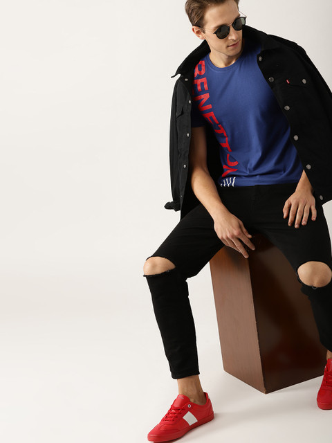 

United Colors of Benetton Men Blue & Red Printed Round Neck T-shirt