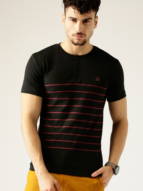 

United Colors of Benetton Men Black Striped Henley Neck T-shirt