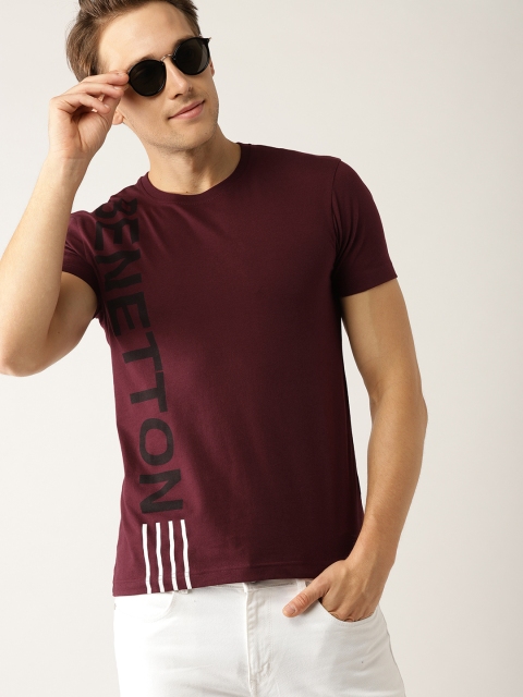 

United Colors of Benetton Men Burgundy Solid Round Neck T-shirt