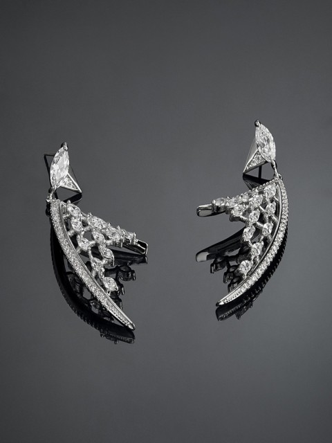 

shaze Silver-Toned Circular Drop Earrings