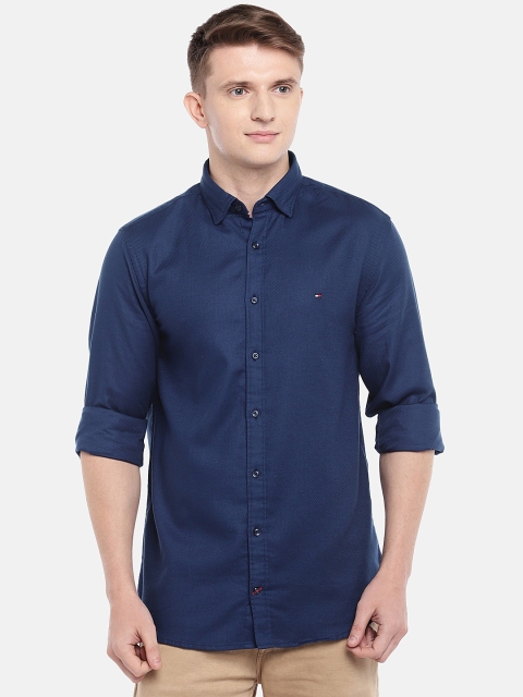 

Tommy Hilfiger Men Navy Blue Regular Fit Solid Casual Shirt