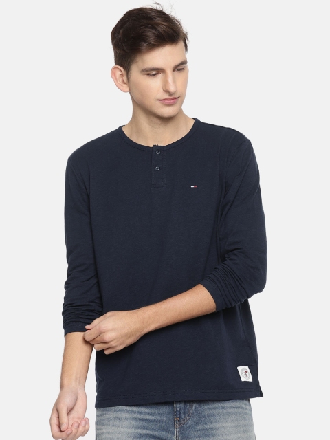 

Tommy Hilfiger Men Navy Blue Solid Henley Neck T-shirt