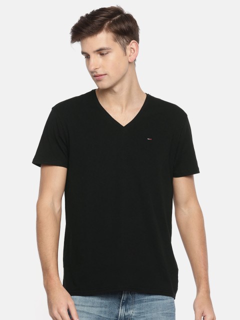 

Tommy Hilfiger Men Black Solid Round Neck T-shirt