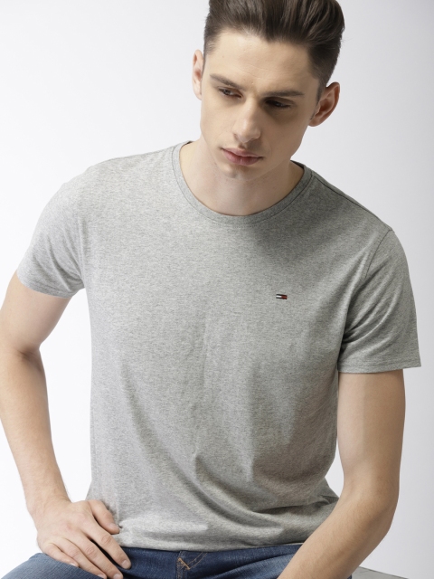 

Tommy Hilfiger Men Grey Melange Solid Round Neck T-shirt