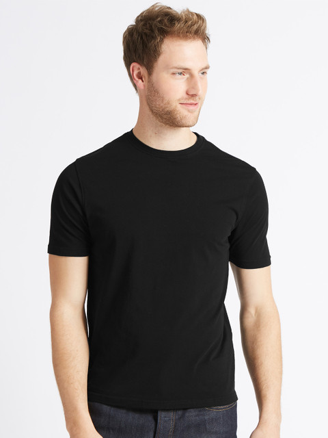 

Marks & Spencer Men Black Solid Round Neck T-shirt