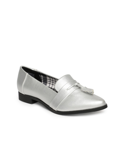 

United Colors of Benetton Women Silver-Toned Solid Synthetic Flats