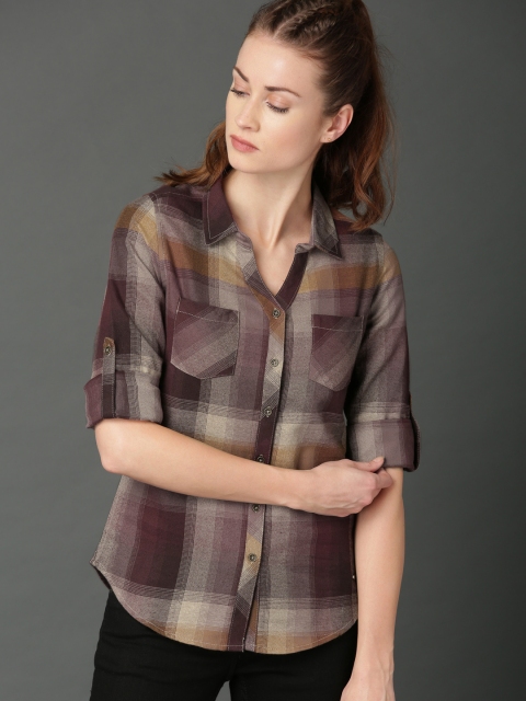 

Roadster Women Burgundy & Beige Regular Fit Checked Casual Shirt