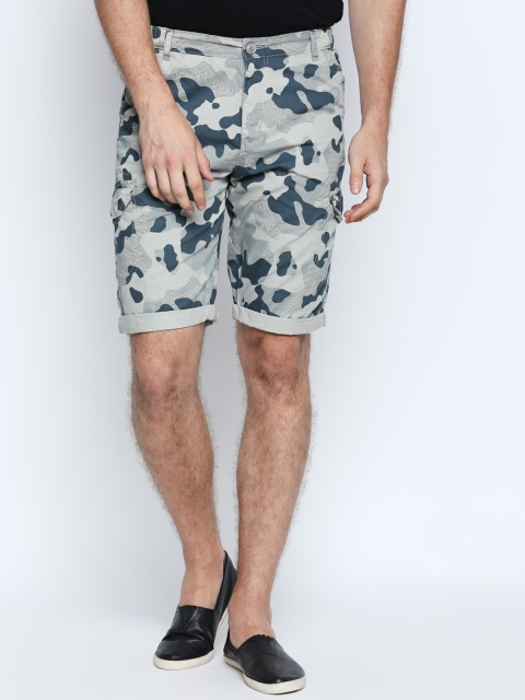 

AVOQ Men Grey & Navy Blue Camouflage Printed Regular Fit Cargo Shorts