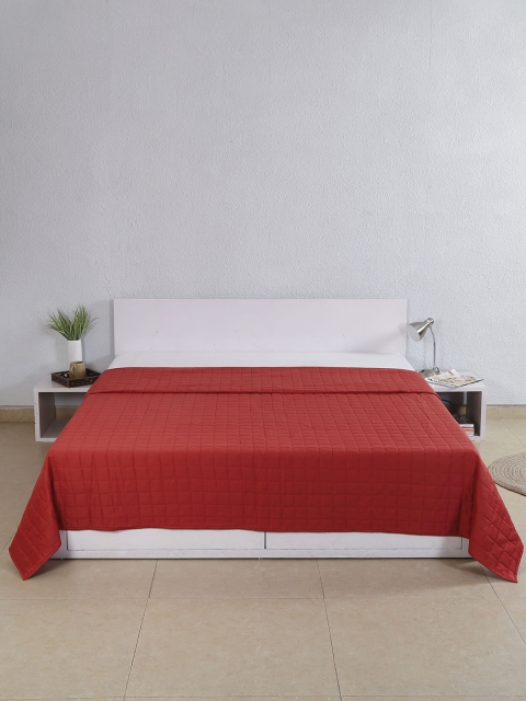 

House This Maroon Textured Cotton Double Bed Cover
