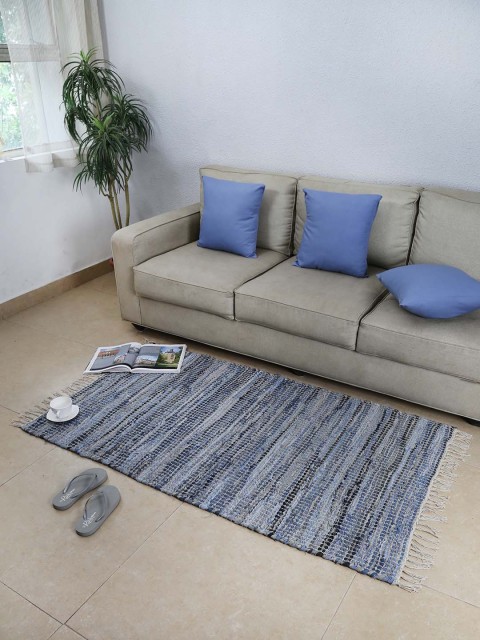 

House This Blue & White Textured Dhurrie