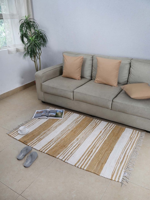 

House This Beige & White Textured Dhurrie