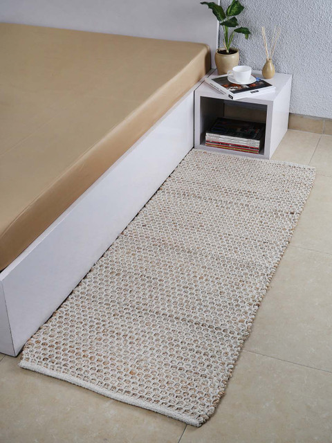 

House This Beige & White Textured Dhurrie