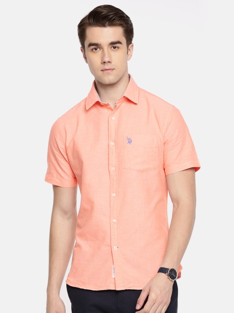 

U.S. Polo Assn. Men Peach-Coloured Tailored Fit Self Design Casual Shirt