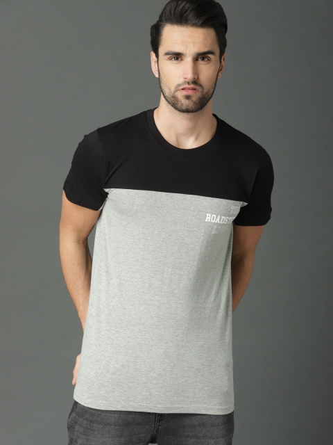 

Roadster Men Grey & Black Colourblocked T-shirt