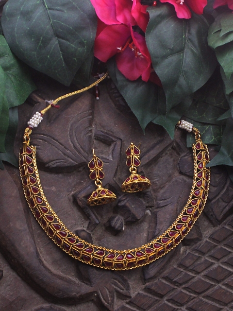 

Sia Art Jewellery Gold-Toned & Pink Copper-Plated Jewellery Set