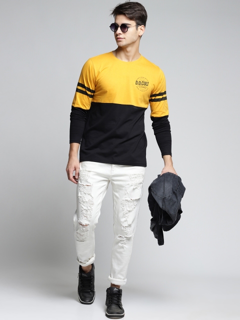 

Difference of Opinion Men Mustard & Black Colourblocked Round Neck T-shirt