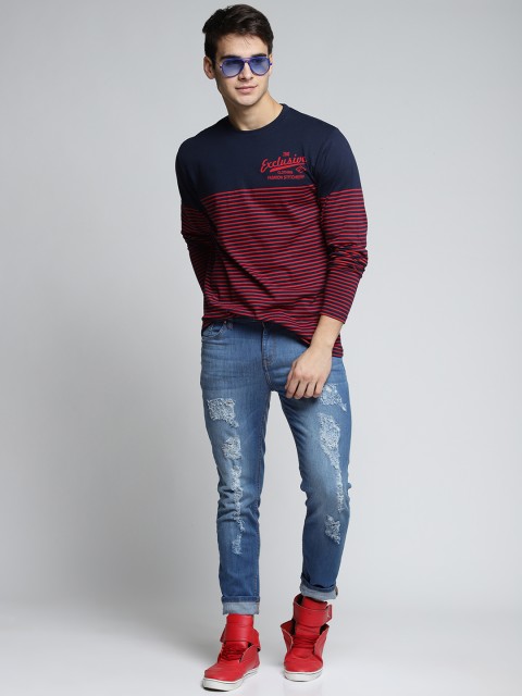 

Difference of Opinion Men Navy Blue Striped Round Neck T-shirt