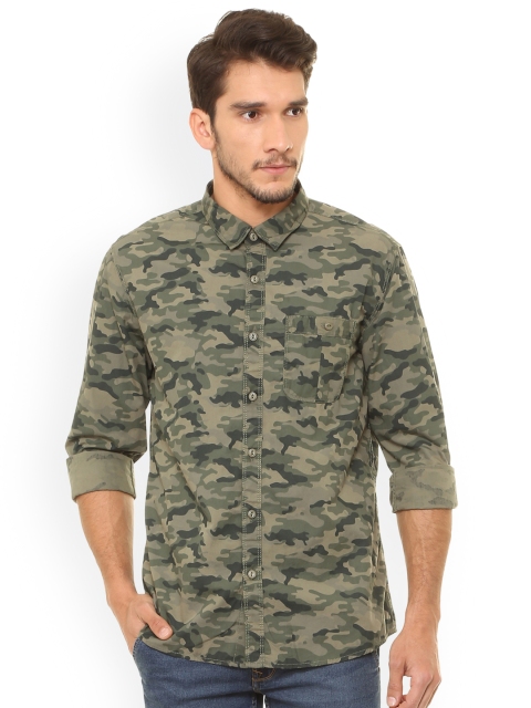 

People Men Olive Green & Beige Regular Fit Printed Casual Shirt