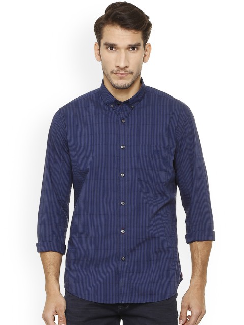 

Van Heusen Sport Men Navy Blue Slim Fit Checked Casual Shirt