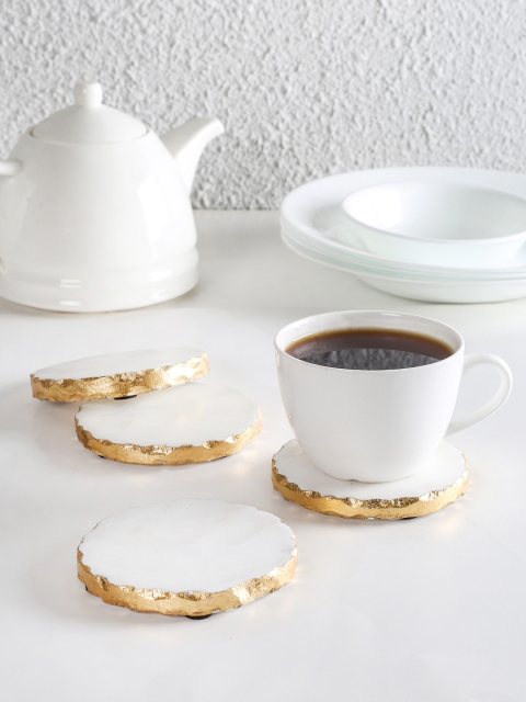 

House This White & Gold-Toned Set of 4 Circular Marble Coasters