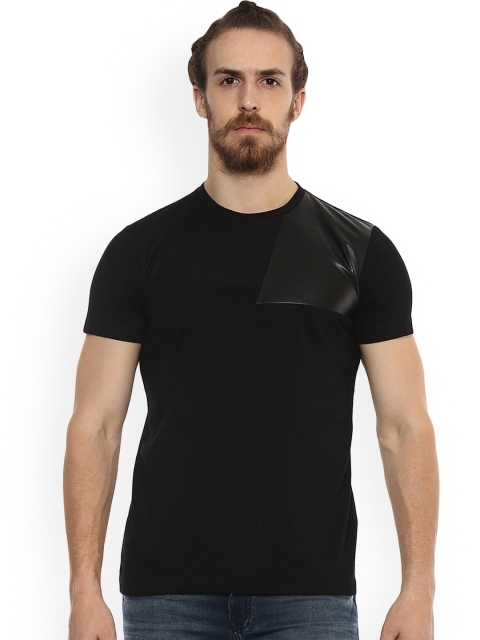 

Mufti Men Black Solid Round Neck T-shirt