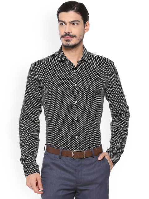 

Van Heusen Men Black & White Slim Fit Printed Casual Shirt