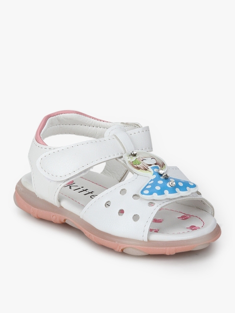 

Kittens White Flats