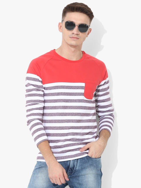 

United Colors of Benetton Men Grey Striped Round Neck T-shirt