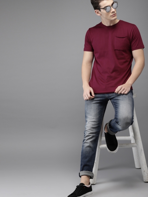 

HERE&NOW Men Purple Solid Round Neck T-shirt