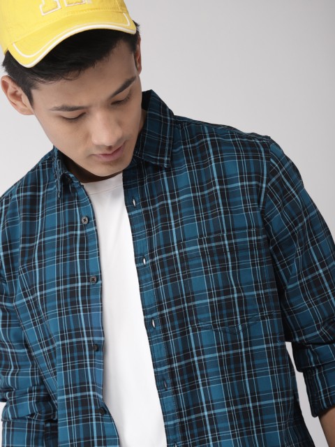 

Harvard Men Blue & Black Regular Fit Checked Casual Shirt