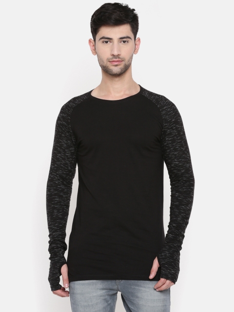 

SKULT by Shahid Kapoor Men Black Solid Round Neck T-shirt