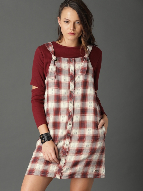 

Roadster Women Maroon & Off-White Checked Pinafore Dress