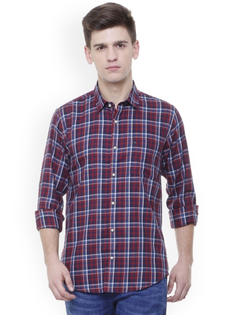

Peter England Casuals Men Maroon & Blue Slim Fit Checked Casual Shirt