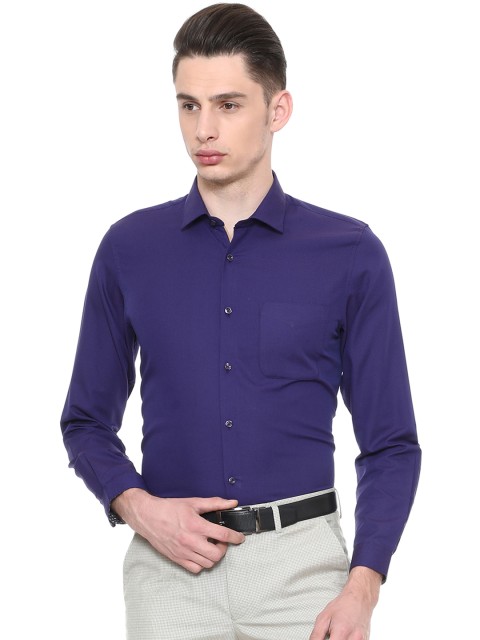 

Peter England Men Red Slim Fit Checked Formal Shirt