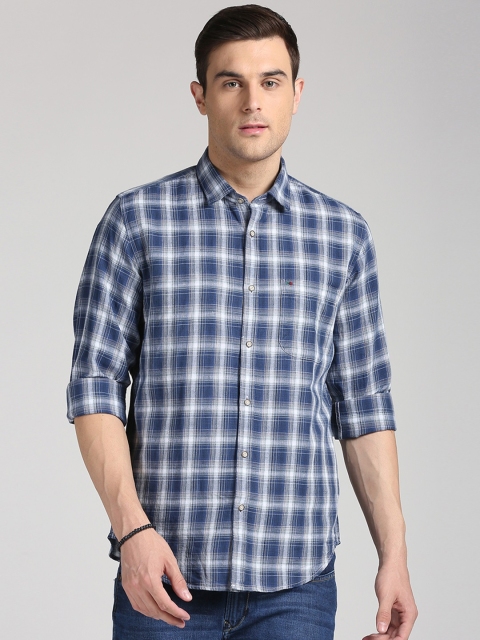 

Peter England Casuals Men Navy Blue & White Slim Fit Checked Casual Shirt